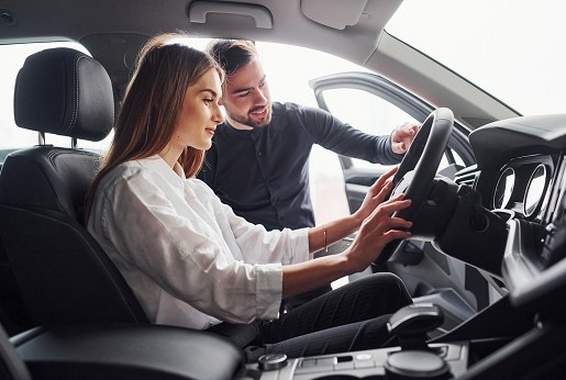 Első vezetési óra – Minden, amit tudnod kell, mielőtt a volán mögé ülsz